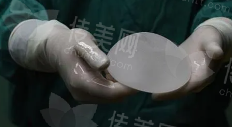 假体隆胸.png