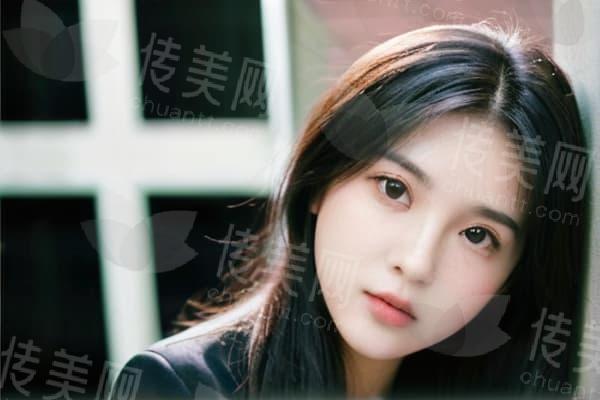 西安双眼皮怎么选?艺星宋蔚VS医学院孙峰多角度解析，帮你挑选
