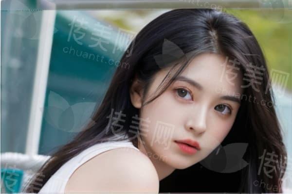 西安双眼皮怎么选?艺星宋蔚VS医学院孙峰多角度解析，帮你挑选