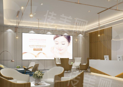 董岩岩VS王驰：北京隆胸医生深度对比，技术优势与真实<span style=