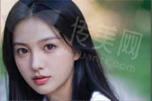镇江市第二人民医院的周凯、镇江华美张霞、镇江康美李娟三位医生，被网友封为 "隆鼻界三大门派掌门"。有人说周凯是 "公立稳家军" 代表，张霞是 "幼态鼻教主"，李娟是 "修复界扫地僧"…… 为了搞清楚谁才是真正的技术，今天从他们的手术、技术和价格体系，今天就来一场的对比！