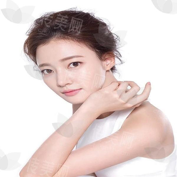 成铤是正规医生吗?医生信息、双眼皮案例一览