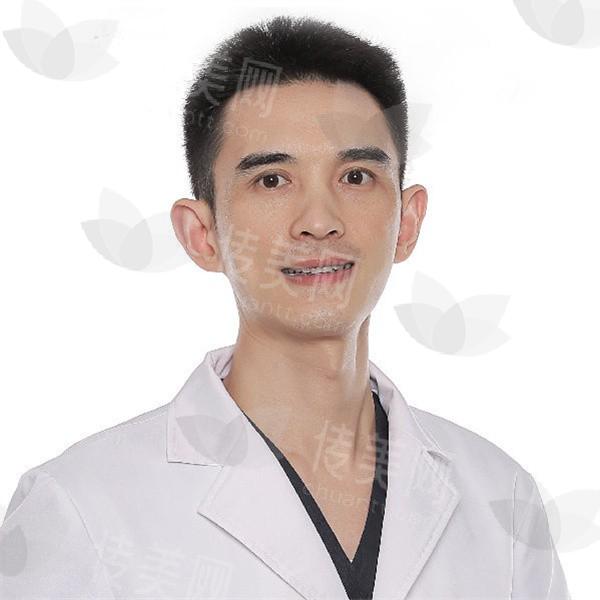 何才伟医生做颌面手术多少年了?医生实力点评|价格表一览